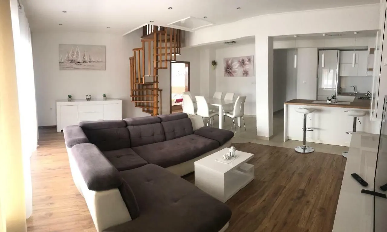 Sandra -Lopar 0*, Lopar Hırvatistan